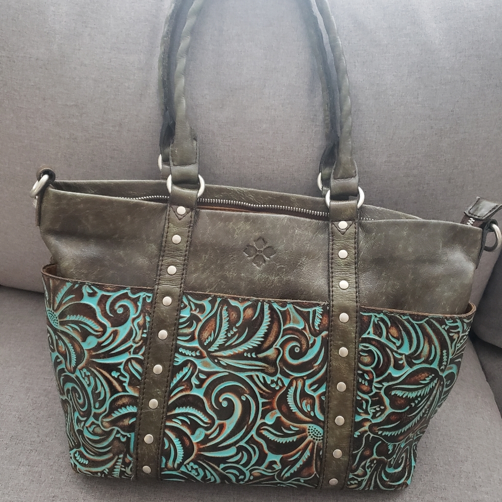 Patricia Nash bag and matching wallet.